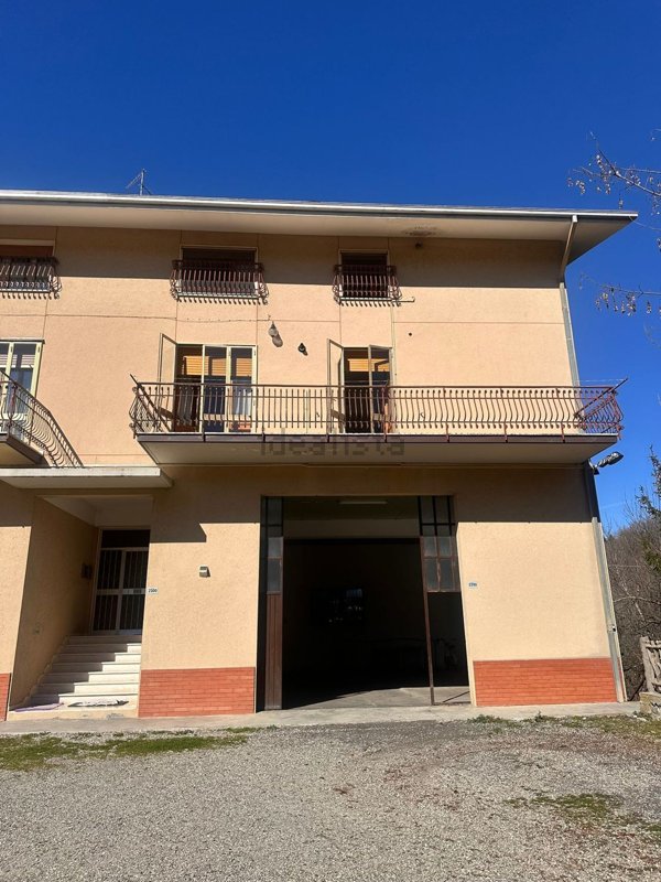 appartamento in vendita a Montese in zona Maserno