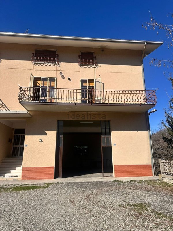 appartamento in vendita a Montese in zona Maserno