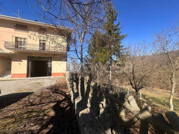 casa indipendente in vendita a Montese
