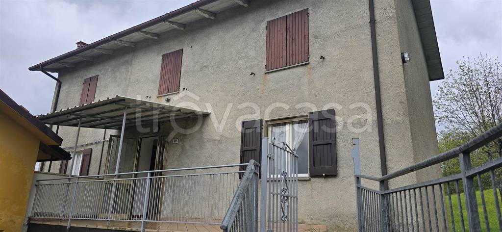 casa indipendente in vendita a Montese in zona Maserno