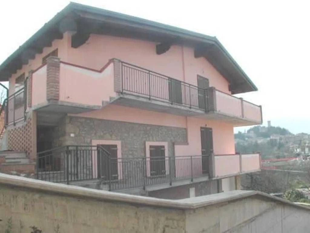 casa indipendente in vendita a Montese