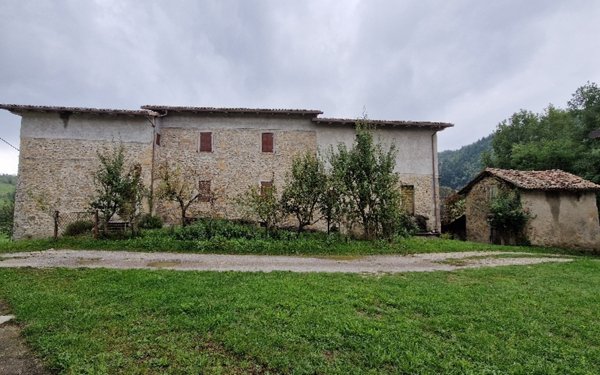casa indipendente in vendita a Montese