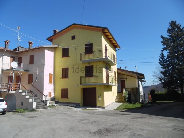 appartamento in vendita a Montese in zona Iola