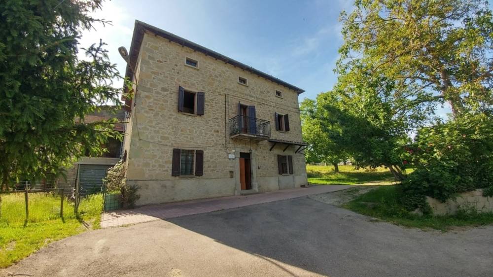 casa indipendente in vendita a Montese in zona Semelano