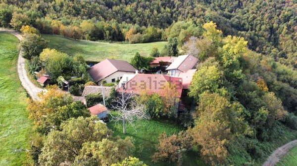casa indipendente in vendita a Montese in zona Salto