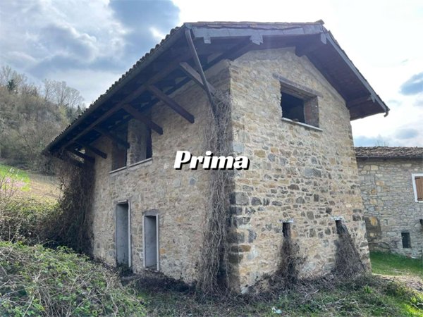 casale in vendita a Montese in zona San Martino