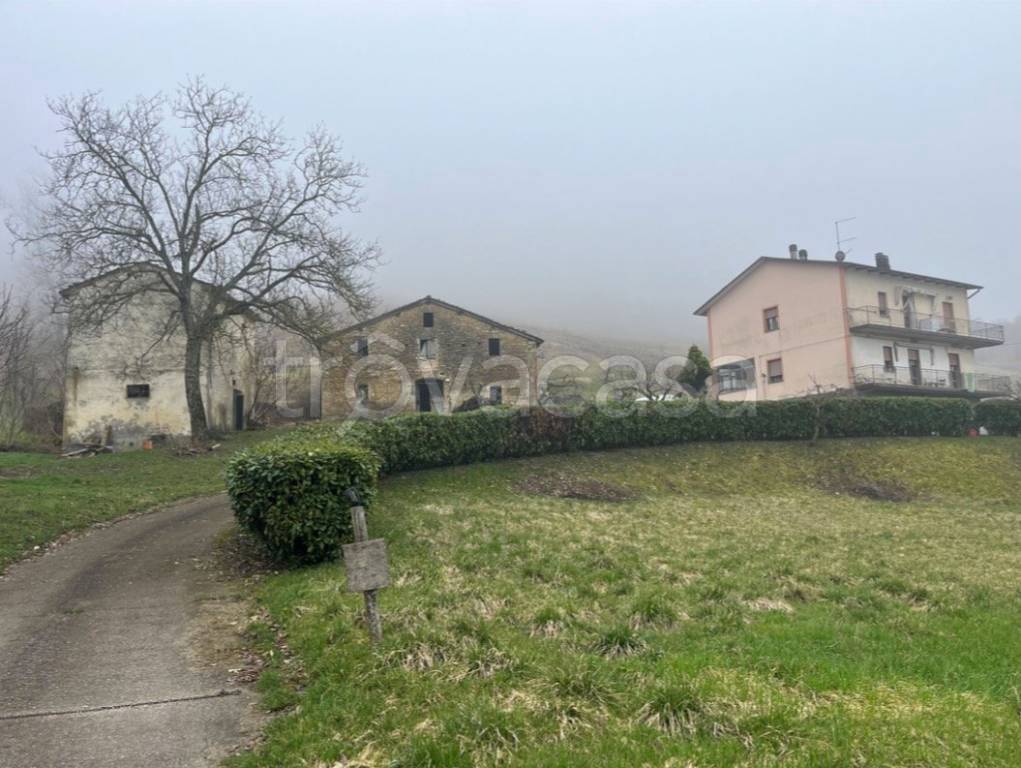 casa indipendente in vendita a Montese in zona Iola