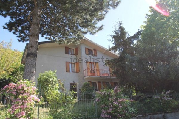 casa indipendente in vendita a Montese in zona Montalto