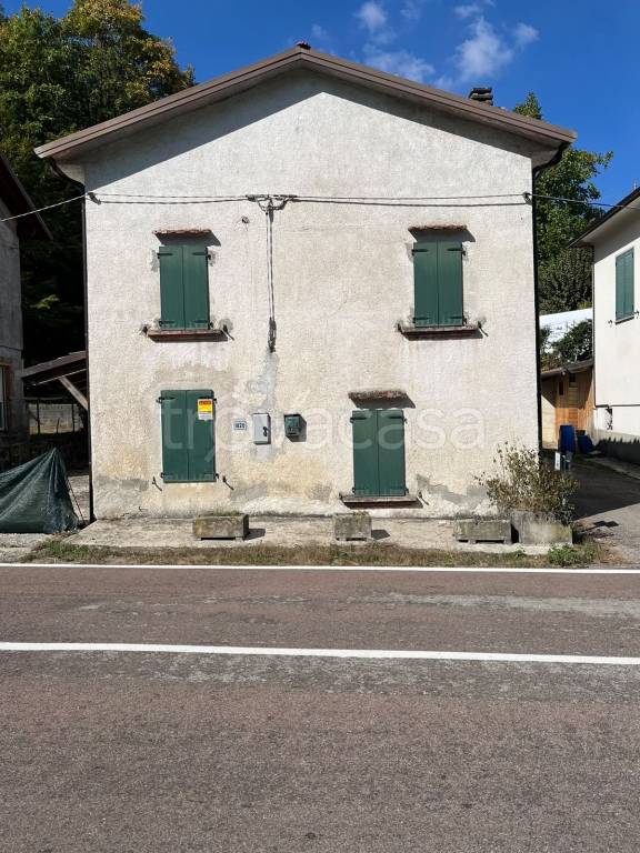 casa indipendente in vendita a Montese in zona Iola