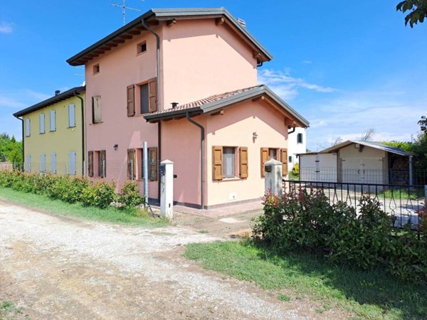 casa indipendente in vendita a Nonantola