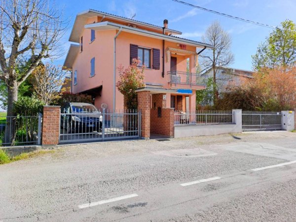 casa indipendente in vendita a Nonantola
