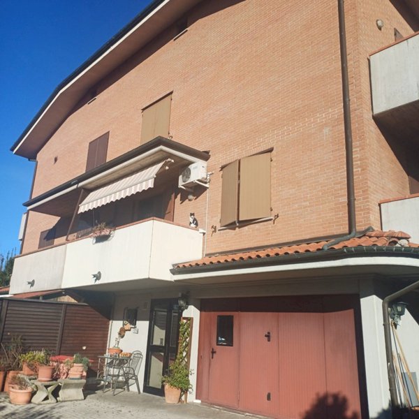 casa indipendente in vendita a Nonantola