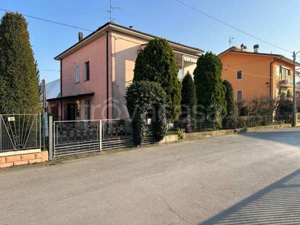 casa indipendente in vendita a Nonantola in zona Via Larga