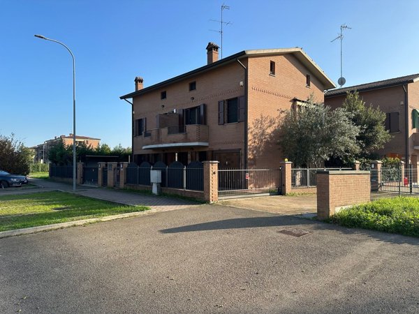 casa indipendente in vendita a Nonantola