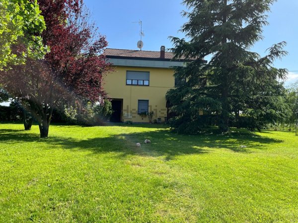 casa indipendente in vendita a Nonantola