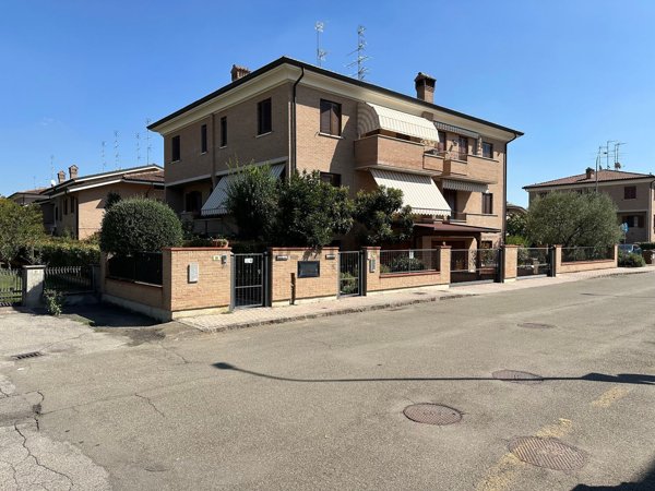 casa indipendente in vendita a Nonantola in zona Via Larga