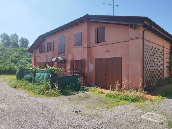 casa indipendente in vendita a Nonantola