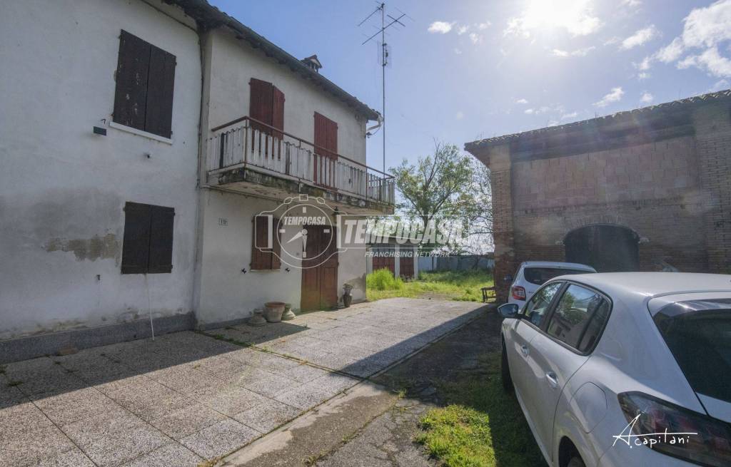 casa indipendente in vendita a Nonantola in zona Via Larga