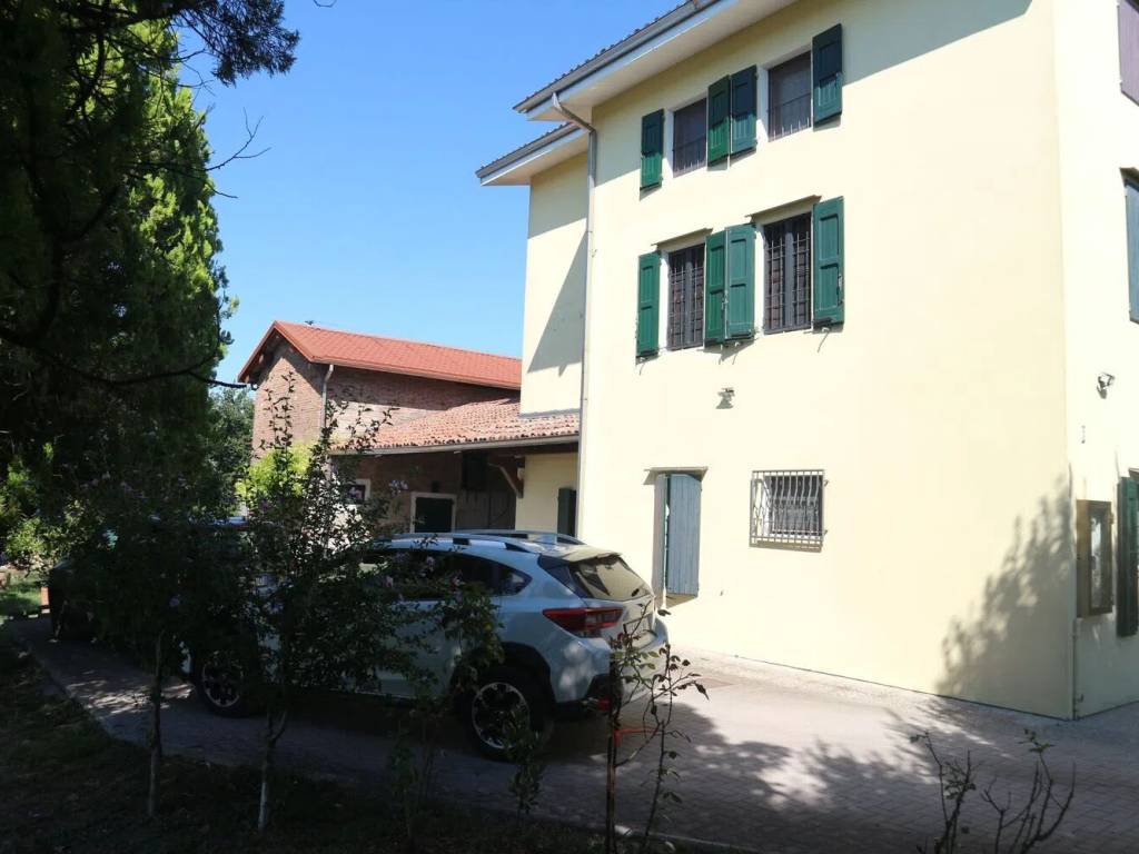 casa indipendente in vendita a Nonantola