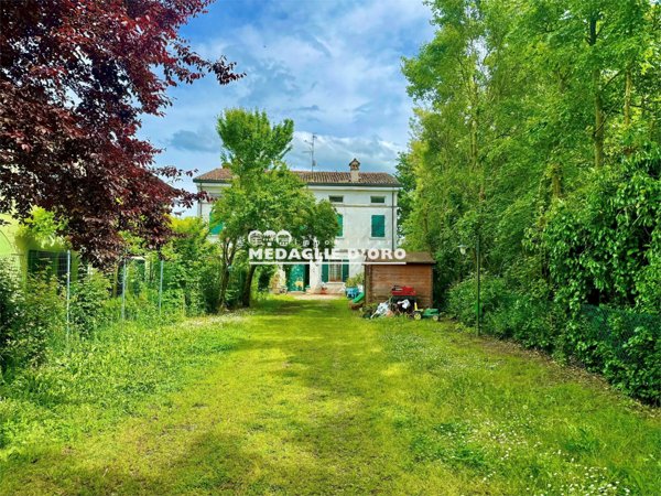 casa indipendente in vendita a Nonantola