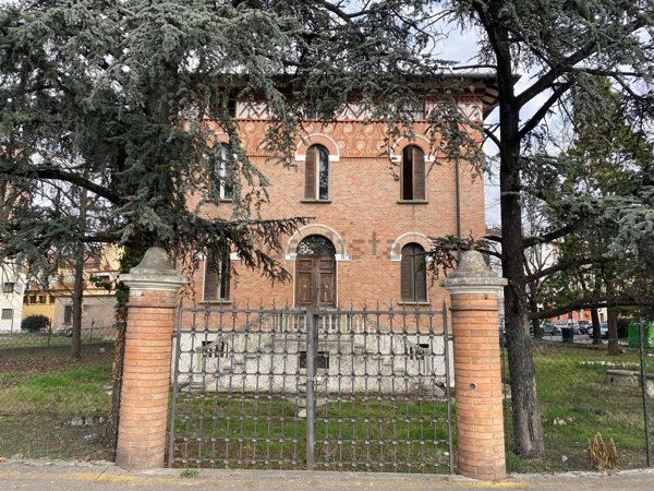 casa indipendente in vendita a Nonantola