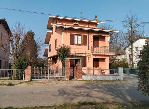 casa indipendente in vendita a Nonantola