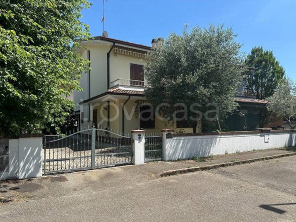 casa indipendente in vendita a Nonantola in zona La Grande