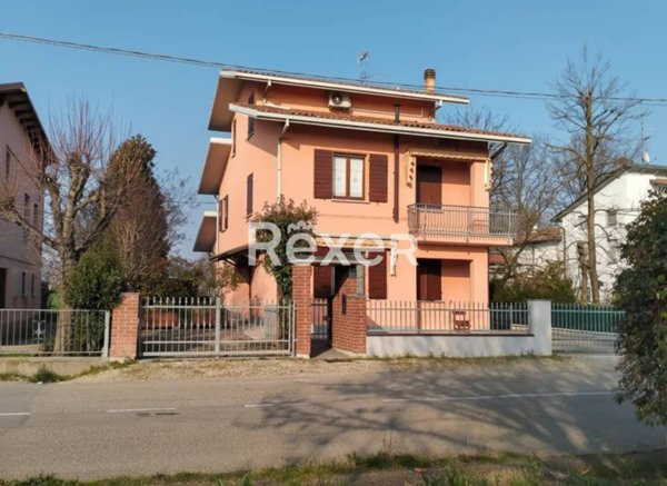 casa indipendente in vendita a Nonantola
