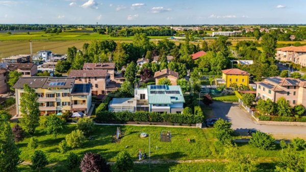 casa indipendente in vendita a Nonantola in zona Via Larga