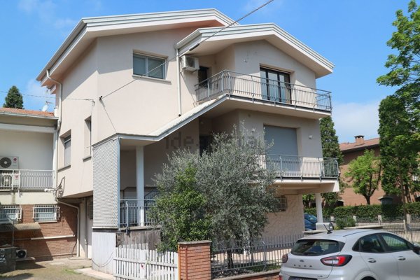 casa indipendente in vendita a Nonantola in zona Via Larga