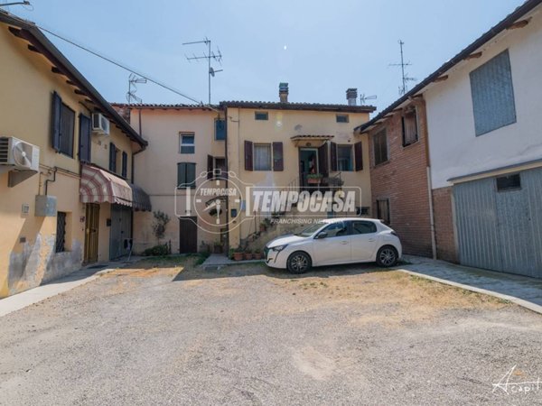 appartamento in vendita a Nonantola in zona Via Larga