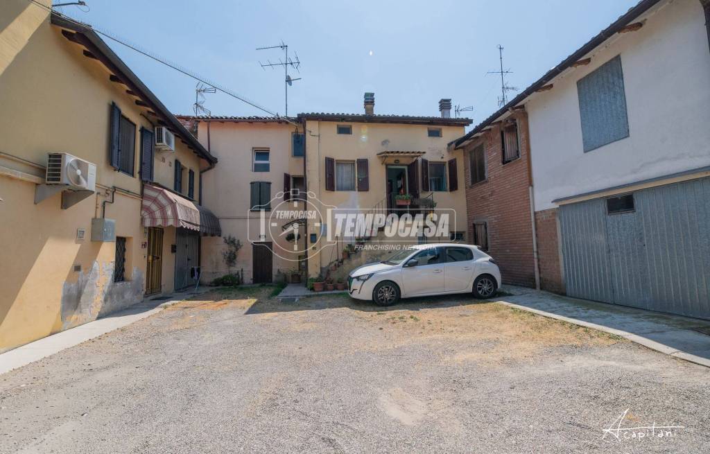 appartamento in vendita a Nonantola in zona Via Larga
