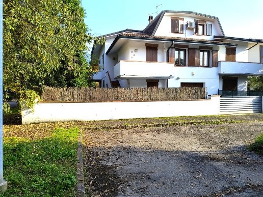 casa indipendente in vendita a Nonantola in zona Via Larga