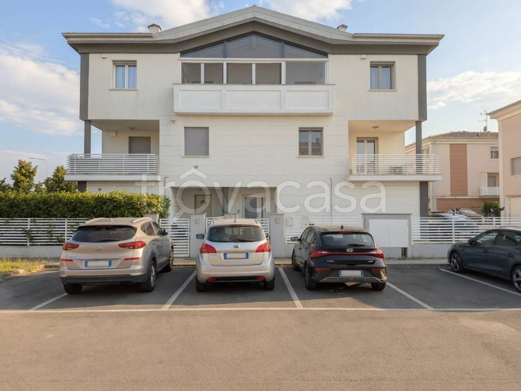 appartamento in vendita a Nonantola in zona Via Larga