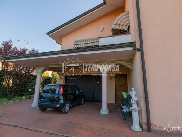 casa indipendente in vendita a Nonantola in zona Via Larga