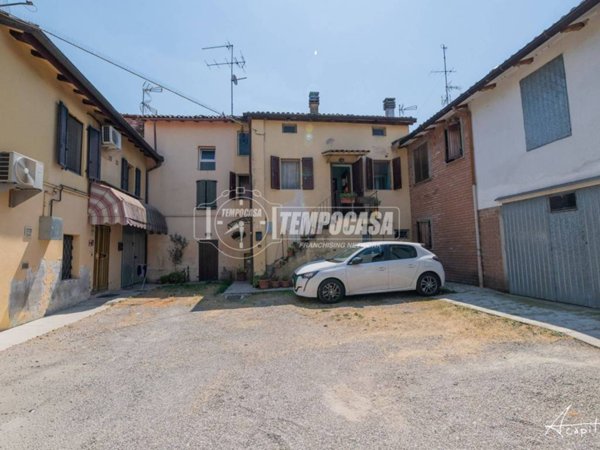 appartamento in vendita a Nonantola in zona Via Larga