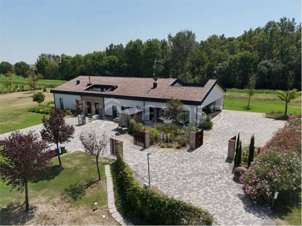 casa indipendente in vendita a Nonantola in zona Campazzo