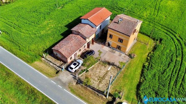 casa indipendente in vendita a Novi di Modena