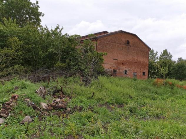 terreno edificabile in vendita a Novi di Modena