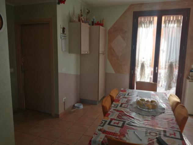 casa indipendente in vendita a Novi di Modena