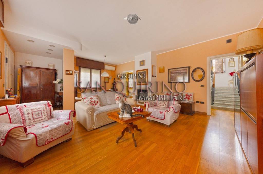 casa indipendente in vendita a Novi di Modena