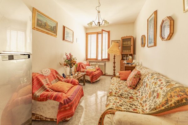casa indipendente in vendita a Novi di Modena