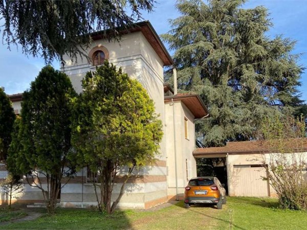 casa indipendente in vendita a Novi di Modena