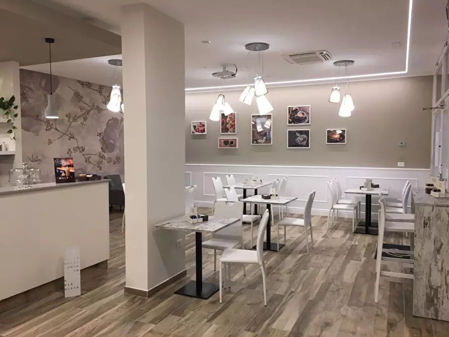 negozio in vendita a Novi di Modena