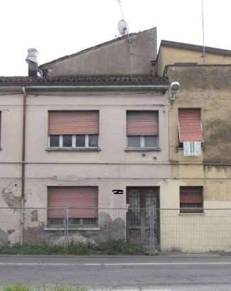 casa indipendente in vendita a Novi di Modena