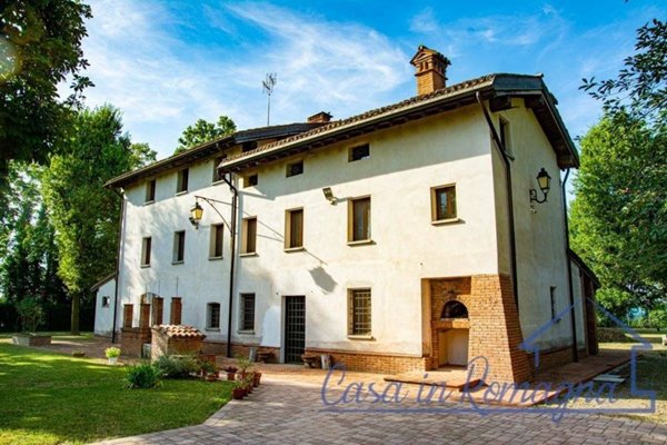 casa indipendente in vendita a Novi di Modena