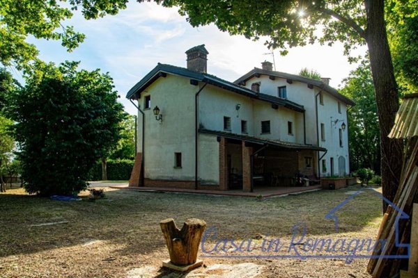 casa indipendente in vendita a Novi di Modena