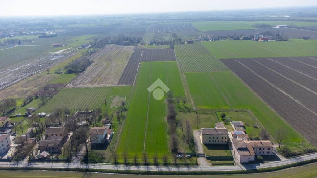 terreno agricolo in vendita a Novi di Modena