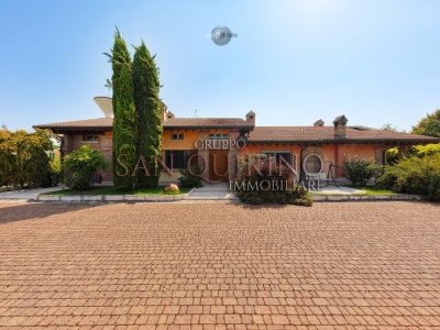 casa indipendente in vendita a Novi di Modena in zona Rovereto sulla Secchia