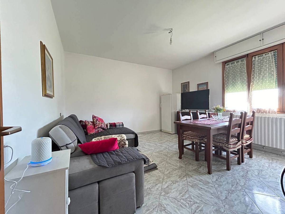 casa indipendente in vendita a Novi di Modena